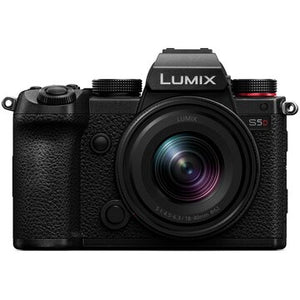 Panasonic Lumix S5D kit con obiettivo 18–40mm F4.5–6.3 mirrorless full frame 24 MP L-Mount 4K 5.9K video