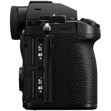 Panasonic Lumix S5D kit con obiettivo 18–40mm F4.5–6.3 mirrorless full frame 24 MP L-Mount 4K 5.9K video