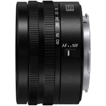 Panasonic Lumix S5D kit con obiettivo 18–40mm F4.5–6.3 mirrorless full frame 24 MP L-Mount 4K 5.9K video