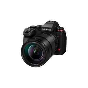 Panasonic Lumix S1 MII con obiettivo Lumix S 24–105 mm F4 Macro O.I.S. mirrorless full frame L-Mount 24 MP 6K