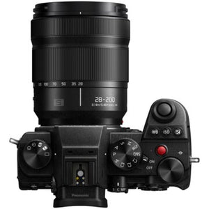 Panasonic Lumix S5D kit con obiettivo 28–200mm F4–7.1 Macro mirrorless full frame 24 MP L-Mount 4K 5.9K video