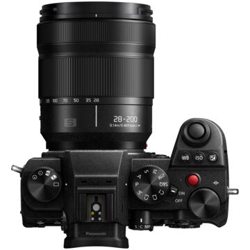 Panasonic Lumix S5D kit con obiettivo 28–200mm F4–7.1 Macro mirrorless full frame 24 MP L-Mount 4K 5.9K video