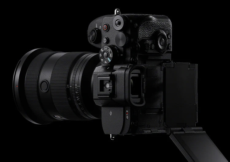 Sony Alpha A7R V Body – mirrorless full frame 61 MP con AI autofocus e video 8K