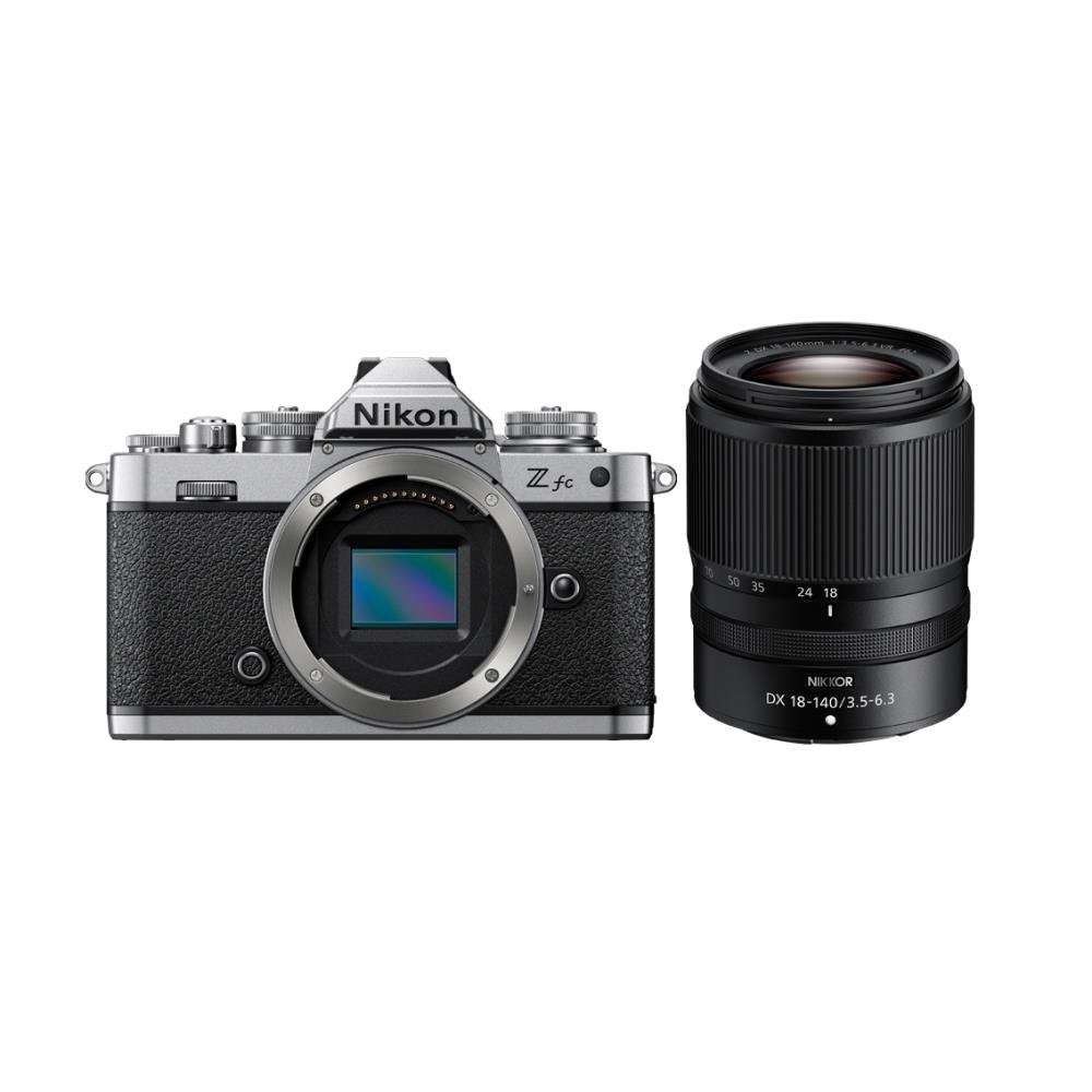 Nikon Fotocamera Z fc Silver + Obiettivo Z DX 18-140mm f/3.5-6.3 VR + SD 64GB 800x Pro - GARANZIA NITAL 4 ANNI ITALIA