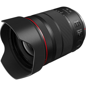 Canon RF 20-50mm F4 L IS USM PZ con il paraluce EW-73H a petalo montato in posizione di lavoro