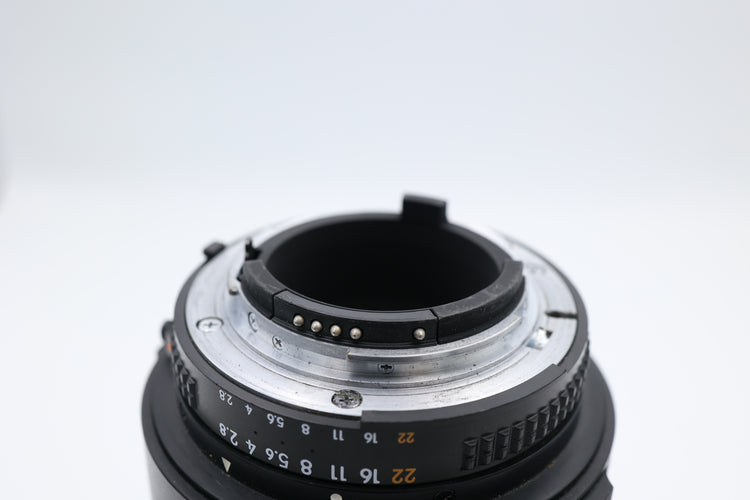 Nikon AF NIKKOR 80-200mm f/2.8 usato