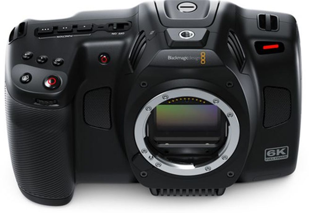Blackmagic Cinema Camera 6K + Sigma 35mm f1.4 DG DN (A) L-Mount