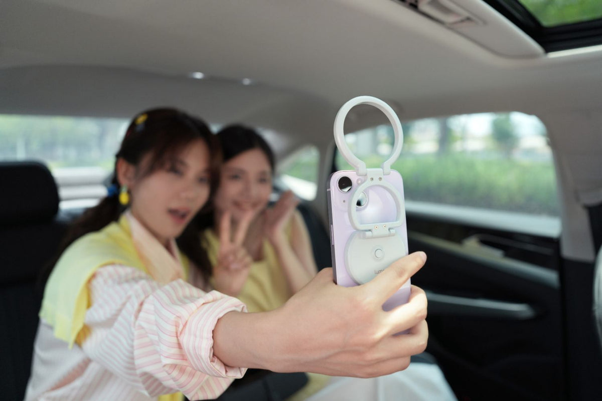 NANLITE lumo smartphone ring light with clever folding mechanism polar