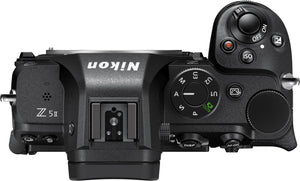 Nikon Z5 + Z 24-200mm f/4.0-6.3 VR (45526630)