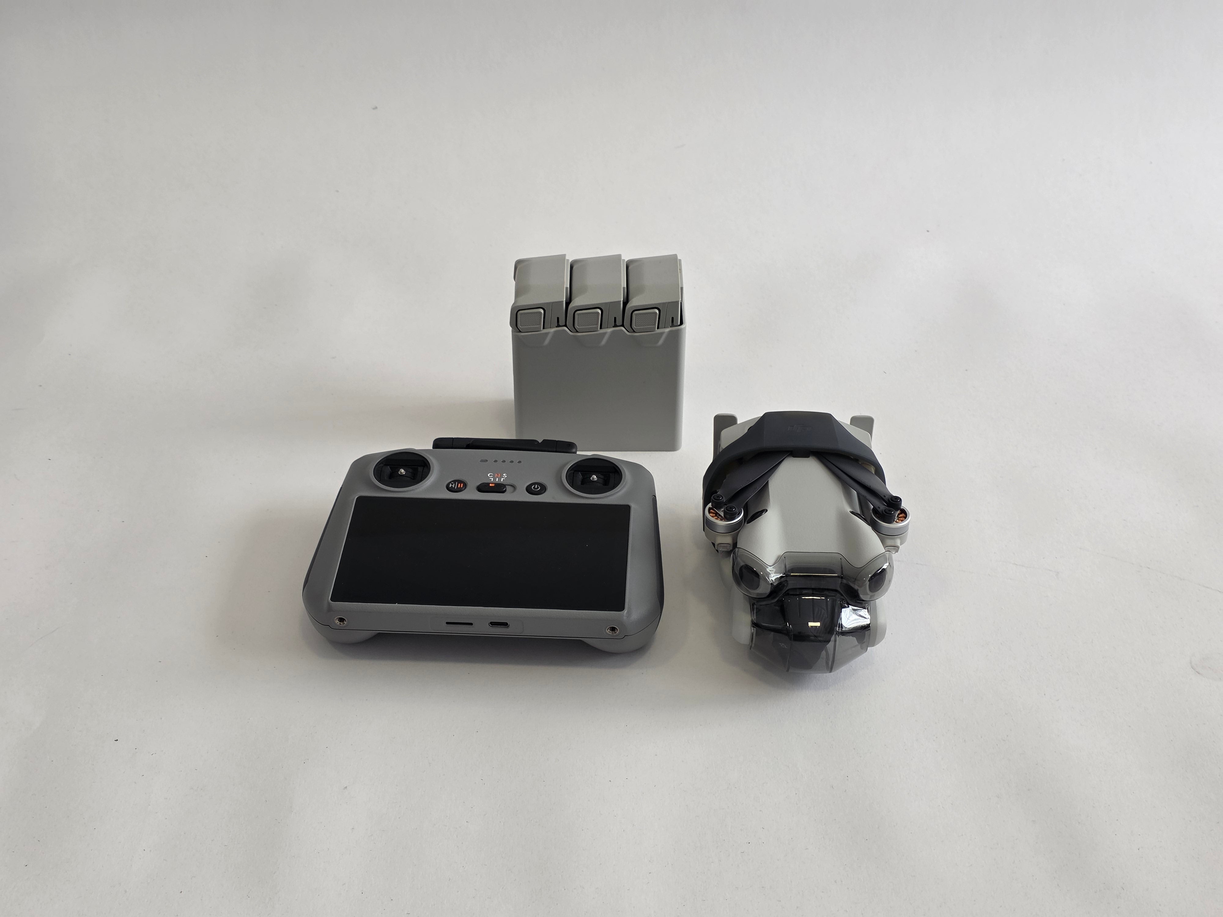 DJI Mini 4 Pro Fly More Combo usato drone sotto 249 grammi - Giordano Photo usato garantito