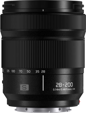 Panasonic DC-S9 + Lumix S 28-200mm f/4.0-7.1 Macro
