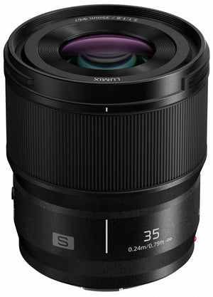 Panasonic DC-S9 + Lumix S 28-200mm f/4.0-7.1 Macro + Lumix S 35mm f/1.8