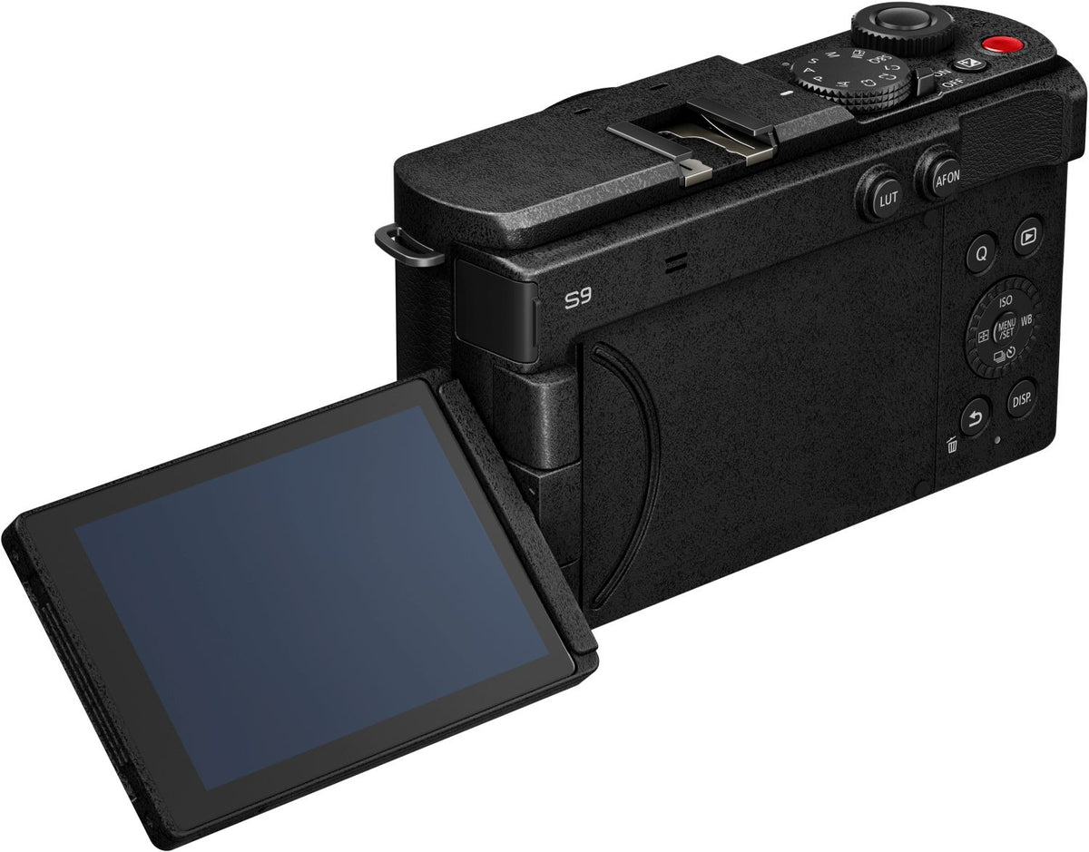 Panasonic DC-S9 black + Sigma 28-105mm f2.8 DG DN