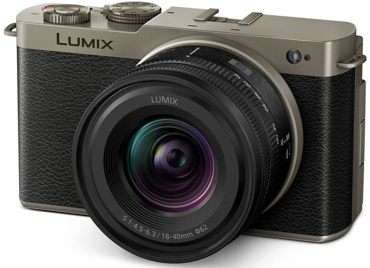 Panasonic Lumix DC-S9 + S 18-40mm titanium/black Limited Edition