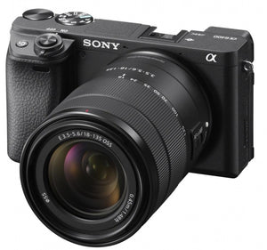 Sony Alpha ILCE-6400 + 18-135mm OSS black