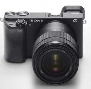 Sony Alpha ILCE-6400 + 18-135mm OSS black