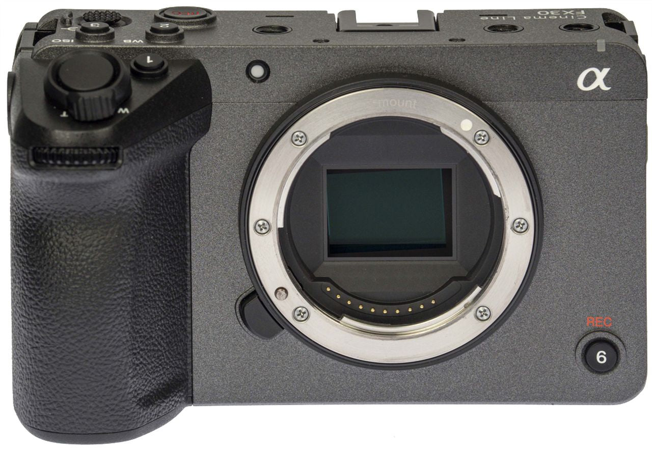 Sony ILME-FX30 + SEL 16-55mm f2.8 G