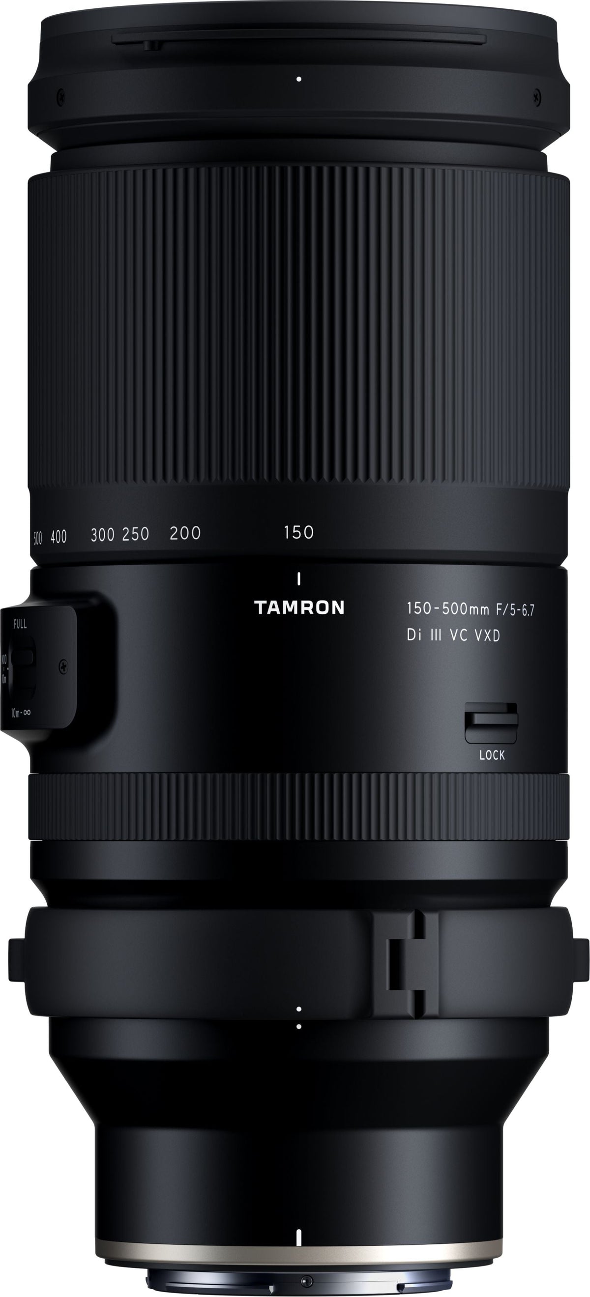 Obiettivo Tamron 150-500mm f/5-6.7 Di III VC VXD per Nikon Z in verticale, vista frontale su fondo bianco