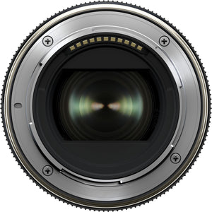 Innesto posteriore Nikon Z del Tamron 28-75mm f/2.8 G2 con la lente posteriore