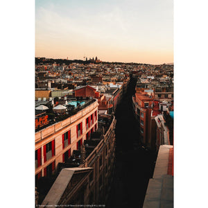 Scatto di esempio con la Sony a7CR: veduta dall'alto dei tetti di una città al tramonto